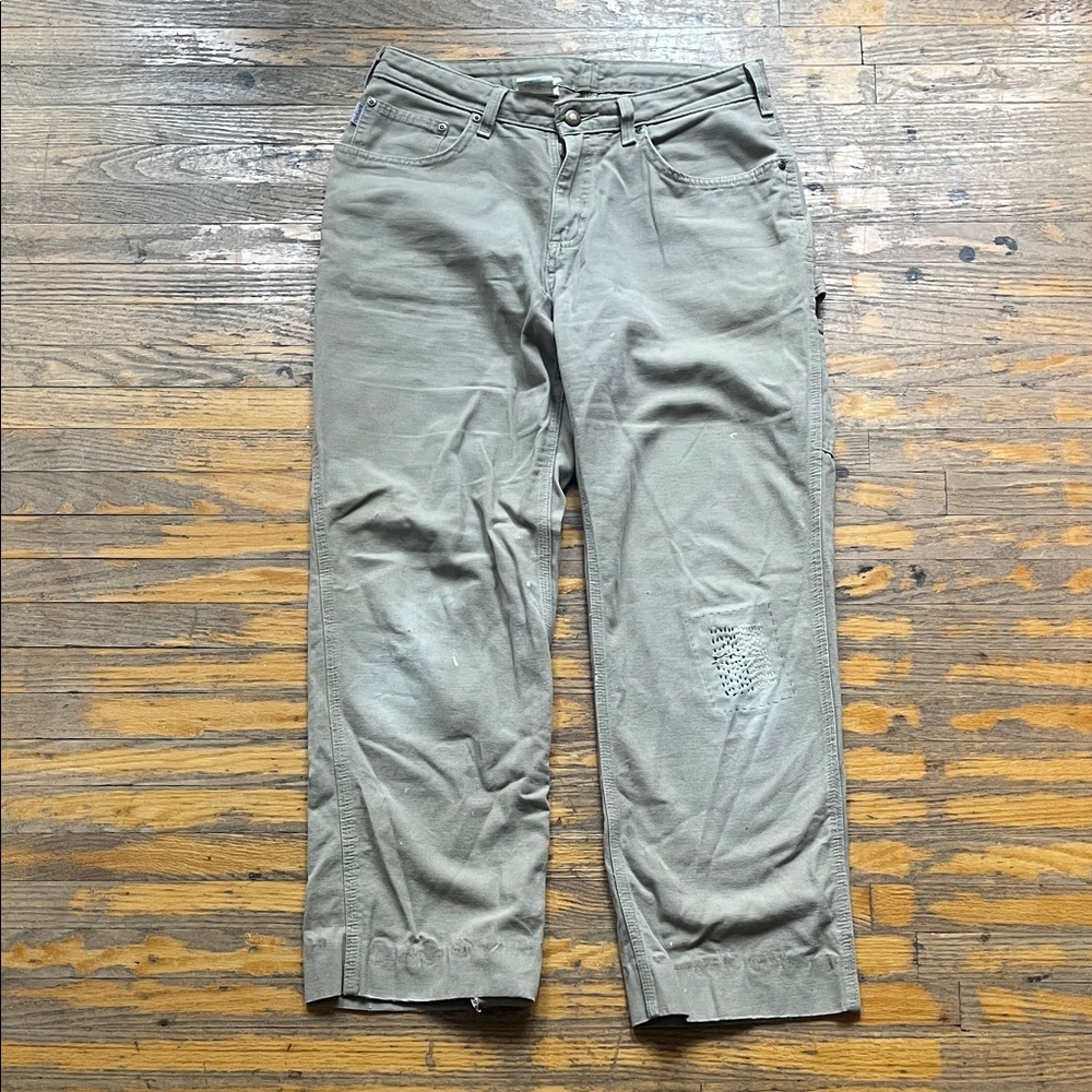 Carhartt Women’s Tan Work Pants with Embroidered knee Size 8
